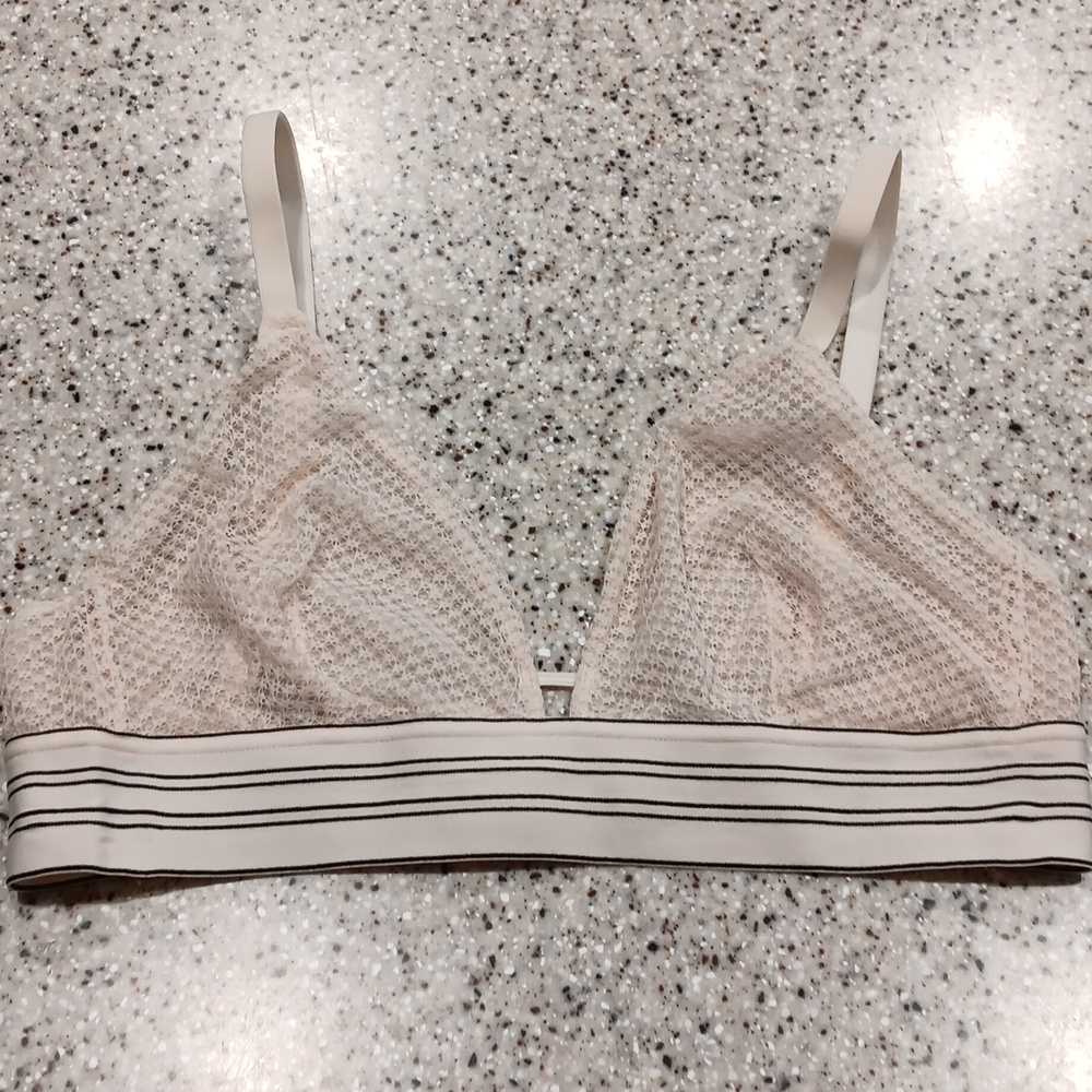 Lively Bralettes - Picture 4 of 6